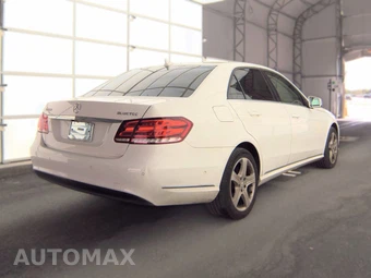 2014 Mercedes-Benz E 250 BlueTEC 4MATIC Sedan - miniatura 4