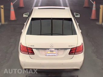 2014 Mercedes-Benz E 250 BlueTEC 4MATIC Sedan - miniatura 5