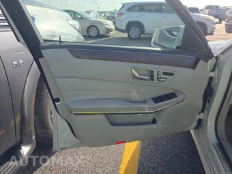 2014 Mercedes-Benz E 250 BlueTEC 4MATIC Sedan - miniatura 9