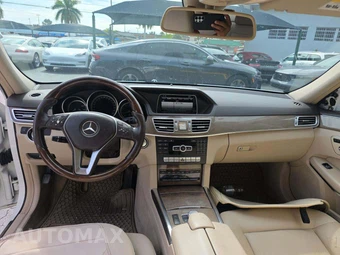 2014 Mercedes-Benz E 350 4MATIC Sedan - miniatura 10
