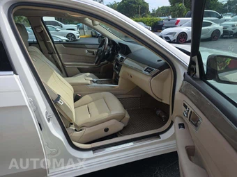 2014 Mercedes-Benz E 350 4MATIC Sedan - miniatura 18
