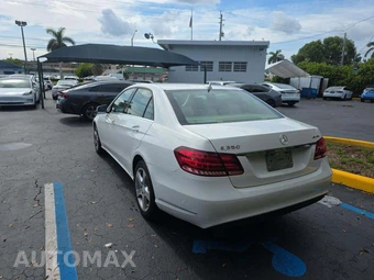 2014 Mercedes-Benz E 350 4MATIC Sedan - miniatura 2