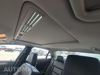 2014 Mercedes-Benz E 350 4MATIC Sedan - miniatura 17