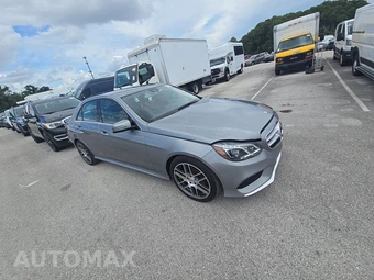 2014 Mercedes-Benz E 350 4MATIC Sedan - miniatura 3