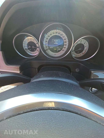 2014 Mercedes-Benz E 350 4MATIC Sedan – miniatura 9