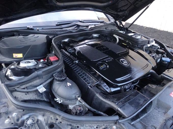 2014 Mercedes-Benz E 350 4MATIC Sedan – miniatura 44