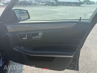 2014 Mercedes-Benz E 350 4MATIC Sedan – miniatura 24