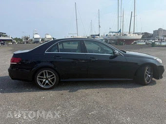 2014 Mercedes-Benz E 350 4MATIC Sedan – miniatura 7