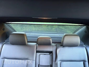 2014 Mercedes-Benz E 350 4MATIC Sedan – miniatura 14