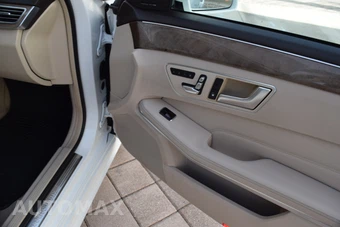 2014 Mercedes-Benz E 350 4MATIC Sedan – miniatura 100