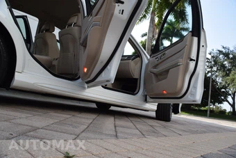 2014 Mercedes-Benz E 350 4MATIC Sedan – miniatura 101