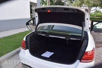 2014 Mercedes-Benz E 350 4MATIC Sedan – miniatura 107