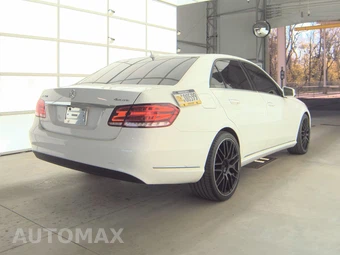 2014 Mercedes-Benz E 350 4MATIC Sedan – miniatura 4
