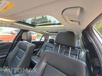 2014 Mercedes-Benz E 350 4MATIC Sedan - miniatura 11