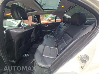 2014 Mercedes-Benz E 350 4MATIC Sedan - miniatura 13