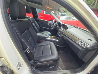 2014 Mercedes-Benz E 350 4MATIC Sedan - miniatura 18