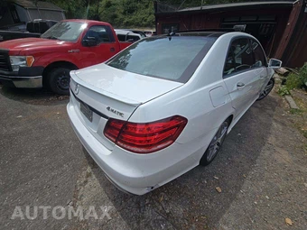2014 Mercedes-Benz E 350 4MATIC Sedan - miniatura 3