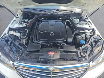 2014 Mercedes-Benz E 350 Sedan – miniatura 15