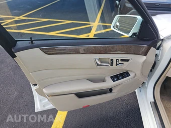 2014 Mercedes-Benz E 350 Sedan – miniatura 9