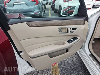 2014 Mercedes-Benz E 350 Sedan – miniatura 9