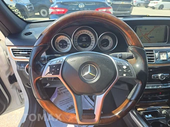 2014 Mercedes-Benz E 350 Sedan – miniatura 10