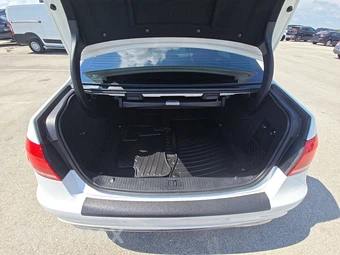 2014 Mercedes-Benz E 350 Sedan – miniatura 16