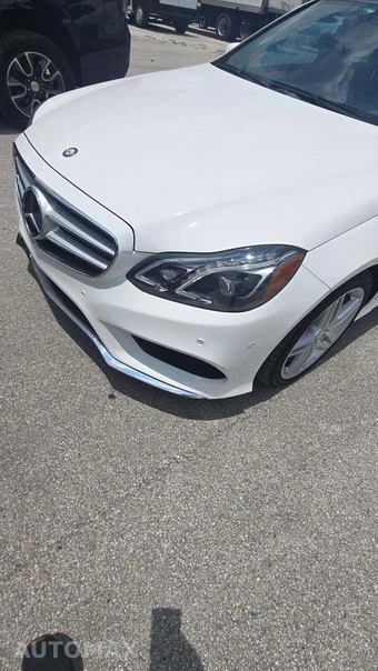 2014 Mercedes-Benz E 350 Sedan – miniatura 18