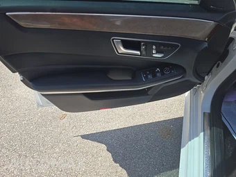 2014 Mercedes-Benz E 350 Sedan – miniatura 9