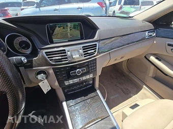 2014 Mercedes-Benz E 350 Sedan – miniatura 10