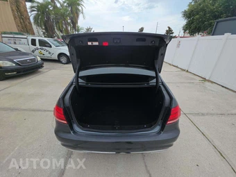 2014 Mercedes-Benz E 350 Sedan – miniatura 11
