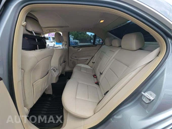 2014 Mercedes-Benz E 350 Sedan – miniatura 13