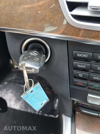 2014 Mercedes-Benz E 350 Sedan – miniatura 8
