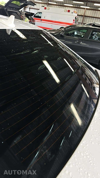 2014 Mercedes-Benz E 350 Sedan – miniatura 21