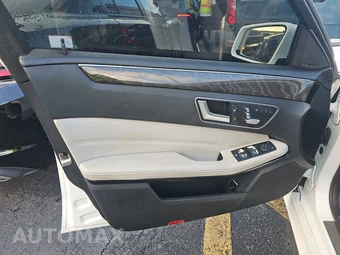 2014 Mercedes-Benz E 350 Sedan – miniatura 9