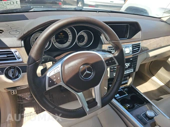 2014 Mercedes-Benz E 350 Sedan – miniatura 11
