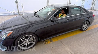 2014 Mercedes-Benz E 550 4MATIC Sedan