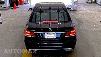 2014 Mercedes-Benz E 550 4MATIC Sedan - miniatura 5