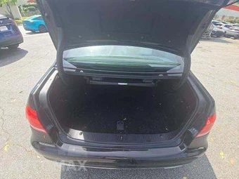 2014 Mercedes-Benz E 550 4MATIC Sedan - miniatura 15