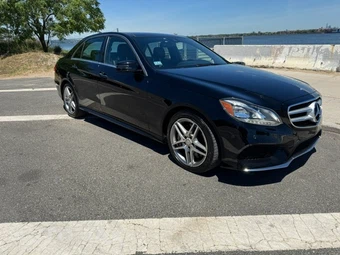 2014 Mercedes-Benz E 550 4MATIC Sedan - miniatura 10