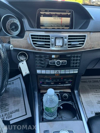 2014 Mercedes-Benz E 550 4MATIC Sedan - miniatura 16