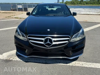 2014 Mercedes-Benz E 550 4MATIC Sedan - miniatura 2