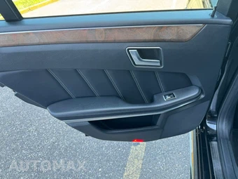 2014 Mercedes-Benz E 550 4MATIC Sedan - miniatura 23