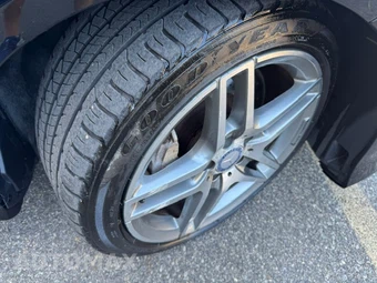 2014 Mercedes-Benz E 550 4MATIC Sedan - miniatura 33