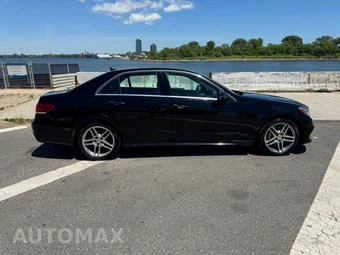 2014 Mercedes-Benz E 550 4MATIC Sedan - miniatura 7