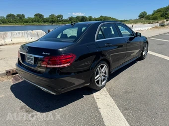 2014 Mercedes-Benz E 550 4MATIC Sedan - miniatura 8
