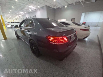 2014 Mercedes-Benz E 63 AMG 4MATIC Sedan - miniatura 2