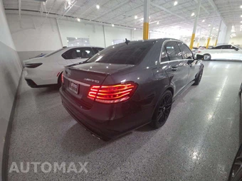 2014 Mercedes-Benz E 63 AMG 4MATIC Sedan - miniatura 3