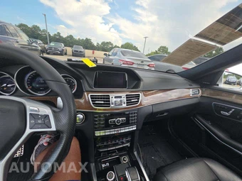 2014 Mercedes-Benz E 63 AMG 4MATIC Sedan - miniatura 10