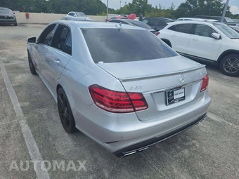 2014 Mercedes-Benz E 63 AMG 4MATIC Sedan - miniatura 2