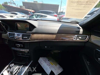 2014 Mercedes-Benz E 63 AMG 4MATIC Sedan - miniatura 19